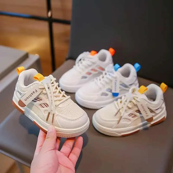 أحذية رياضية للأطفال موضة الصيف والربيع والخريف Children's sports shoes, fashion for summer, spring and autumn