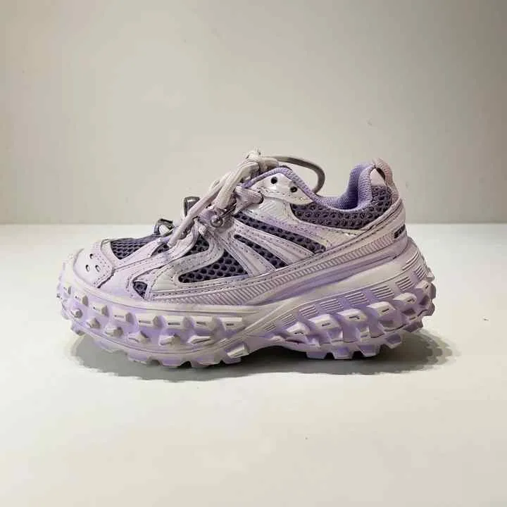 أحذية رياضيةبتصميم شبكي مسامي عصري أحذية للأولاد -  Spring and autumn sports shoes, chunky thick-soled children's