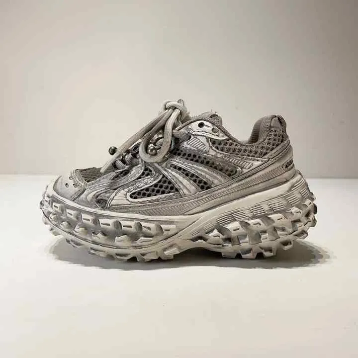 أحذية رياضيةبتصميم شبكي مسامي عصري أحذية للأولاد -  Spring and autumn sports shoes, chunky thick-soled children's